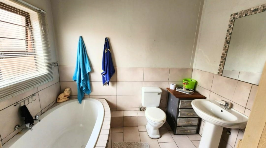 2 Bedroom Property for Sale in Waterkloof A H North West